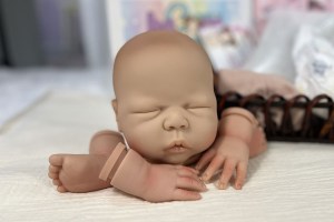 Angelina-Asleep-20”-14-limbs-cropped-002
