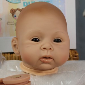 BeBorn-Amalia-Bo-white-14-limb-thumb-dollsinc