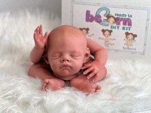 Hudson-asleep-full-limbs-beborn-001