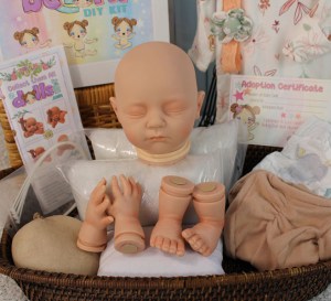 Jamie-Scherer-beBorn-18inch-1-4-limb-004