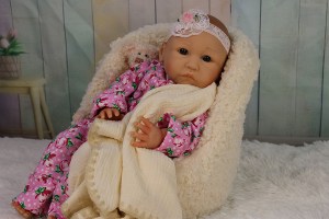 Lilli-Grace-Awake-Ethnic-dollsinc-weighted-doll-003