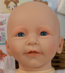 Lisa-Scherer-beBorn-22inch-1-4-limb-004