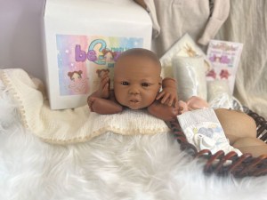 Mira-Jo-awake-14-limbs-ethnic-beborn-kit-001