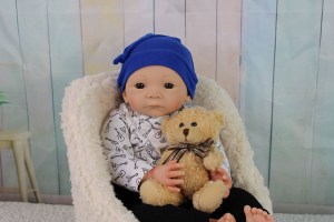 Vivien-Wosnjuk-weighted-baby-002