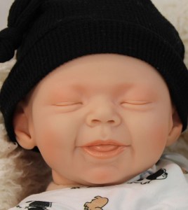 Willow-Sieben-asleep-18inch-1-4-limb-thumb-csdp